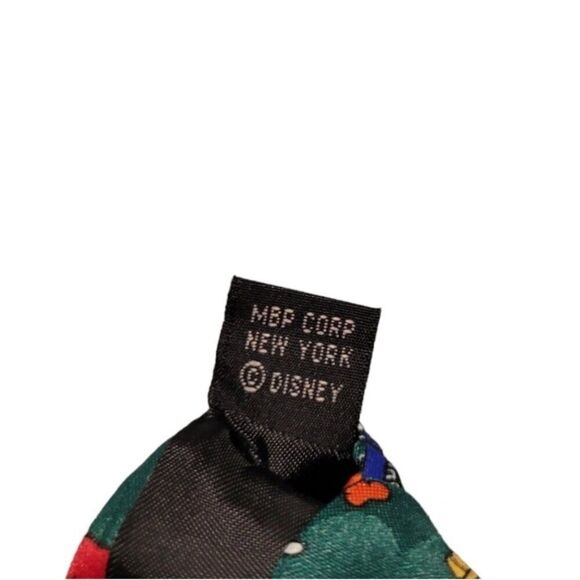 Mickey Unlimited Green and Red Goofy Tie - Picture 7 of 7